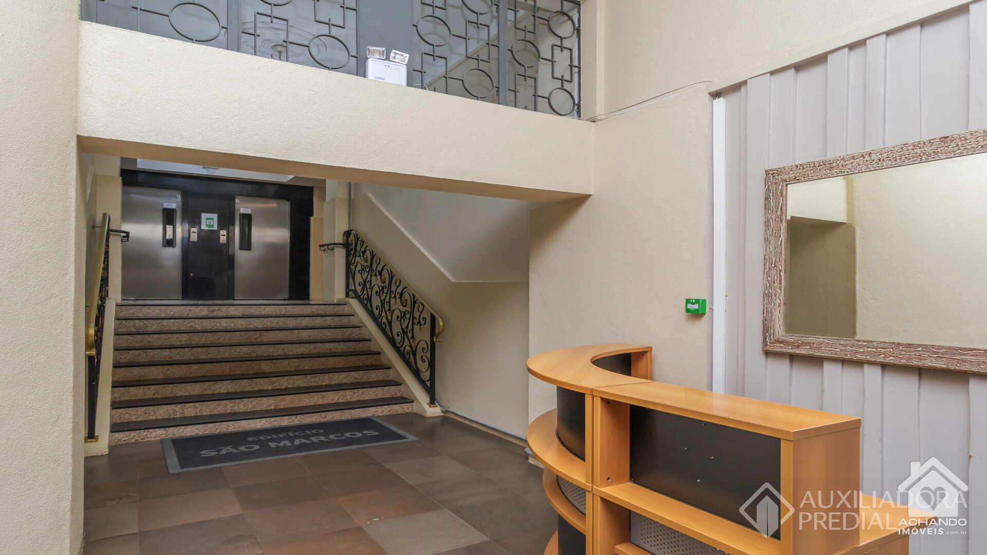 Apartamento no  Bom Fim de 2 dormitórios 84m2