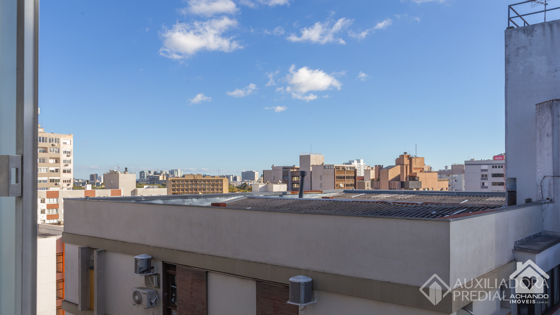 Apartamento no  Bom Fim de 2 dormitórios 84m2