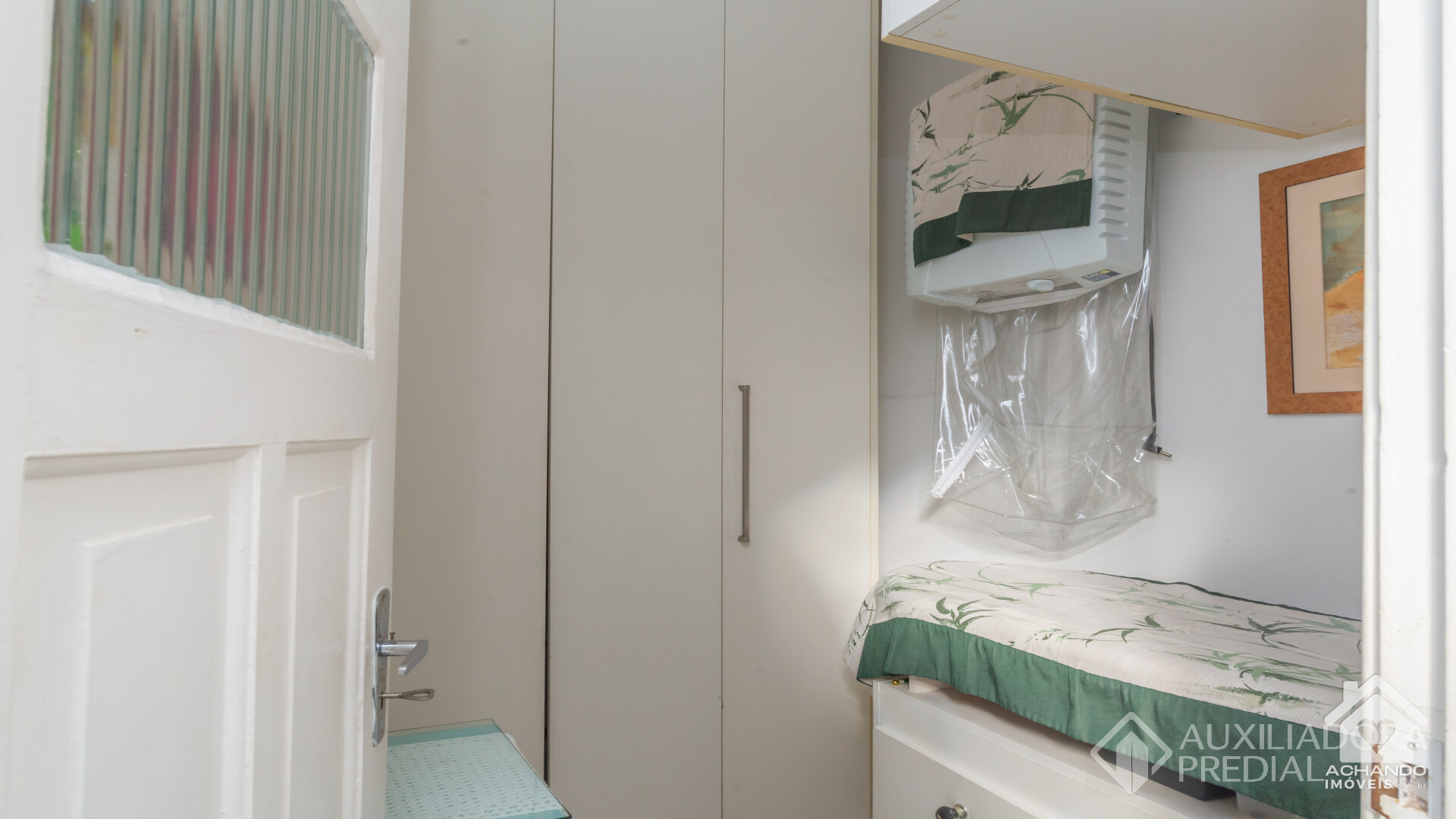 Apartamento no  Bom Fim de 2 dormitórios 84m2