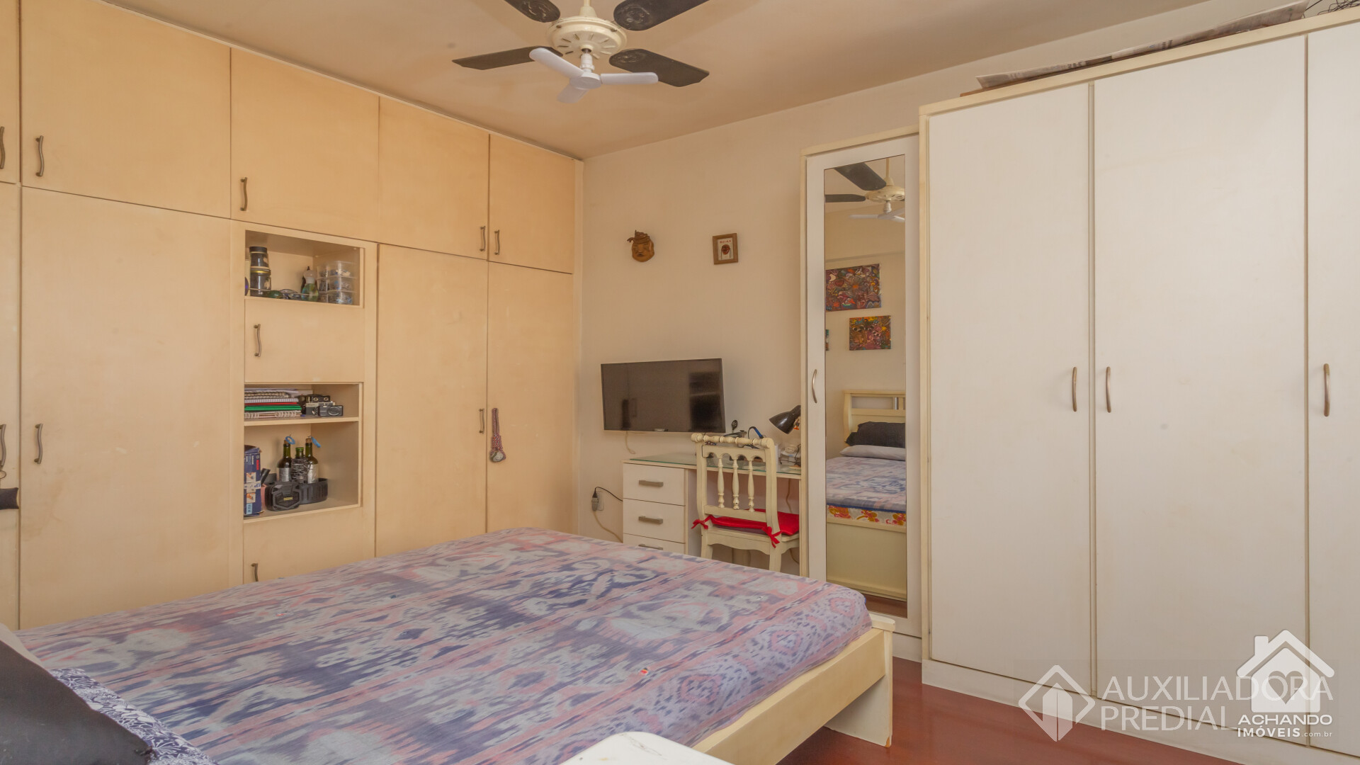 Apartamento no  Bom Fim de 2 dormitórios 84m2